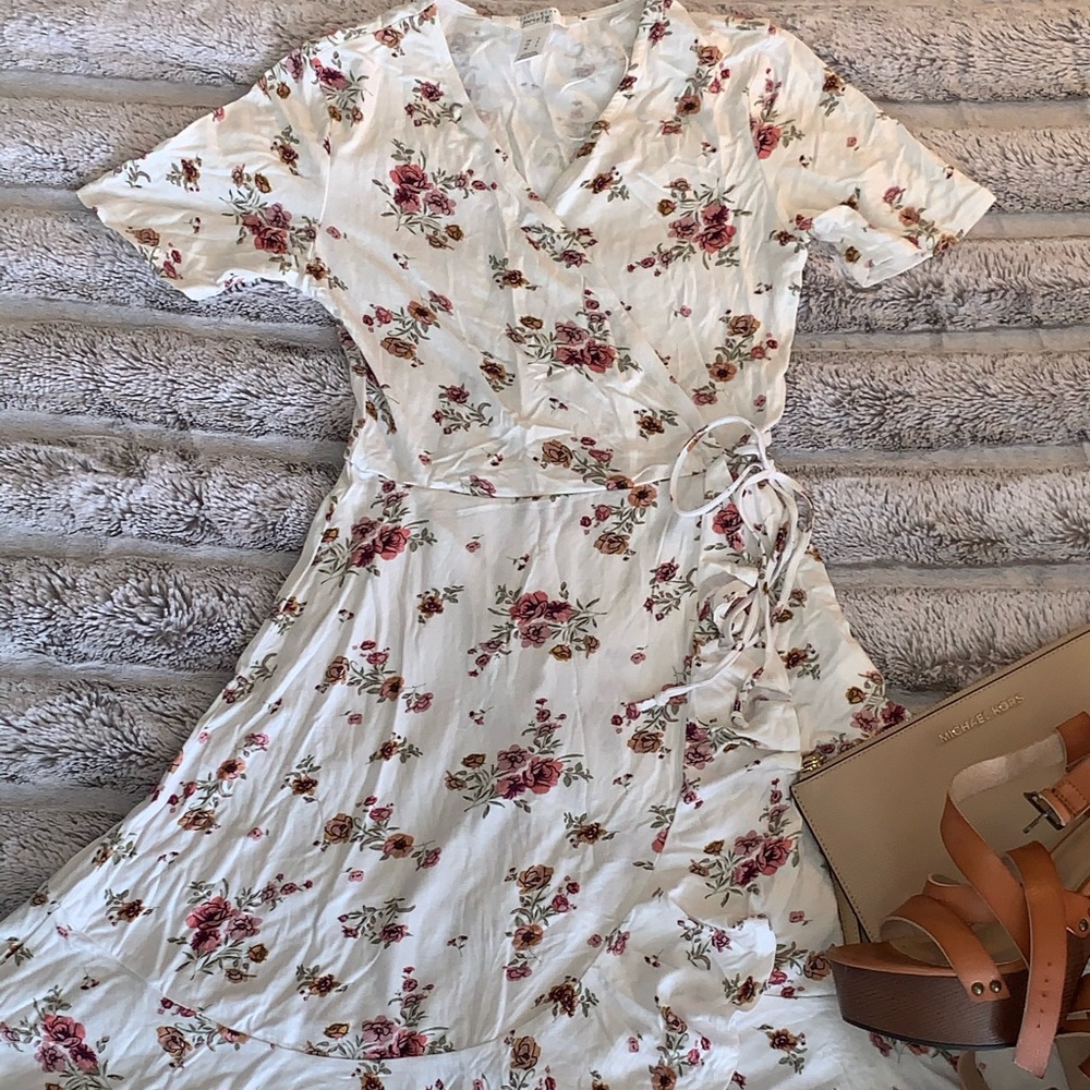 Super cute summer dress!